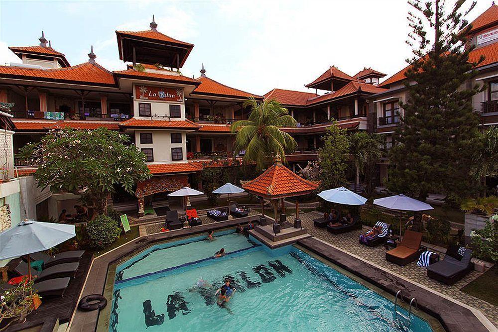 La Walon Hotel Kuta  Exterior photo