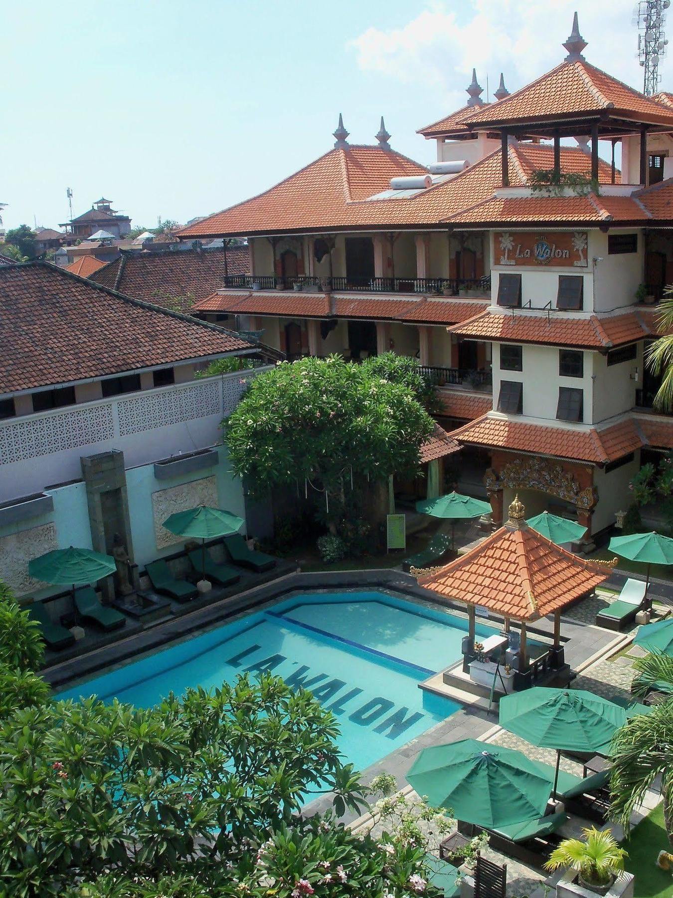 La Walon Hotel Kuta  Exterior photo